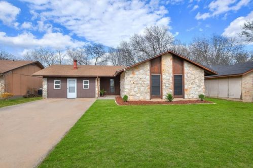 4612 Bucks Run, Austin, TX 78744-5243