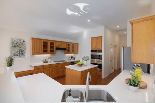 9915 Derecho Dr, Austin TX  78737-1027 exterior