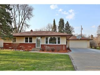824 Grandview Ave, Saint Paul MN  55113-4518 exterior