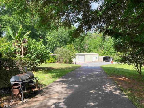 658 Flat Rock Rd, Stockbridge GA  30281-2835 exterior