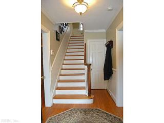 1122 Larchmont Cres, Norfolk VA  23508-1405 exterior