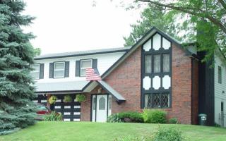 3976 Iowa St, Omaha NE  68112-2504 exterior