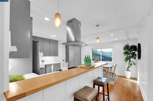 3676 Vancouver Way, Concord CA  94520-1436 exterior