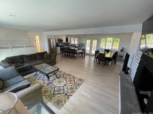 175 Bantam Lake Rd, Morris CT  06763-1103 exterior