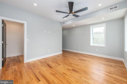 1165 12 St, Philadelphia PA 19148-1002 exterior