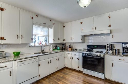 4212 Selkirk Dr, Fort Worth TX  76109-5328 exterior