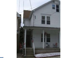 1329 Pottsville St, Primrose, PA 17901-3844