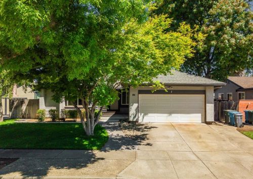 1045 Clark Way, Gilroy, CA 95020-5412
