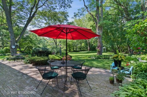 1640 Berkley Ct, Bannockburn IL 60015-2031 exterior