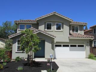 2602 Dobbel Pl, Hayward, CA 94542-2375