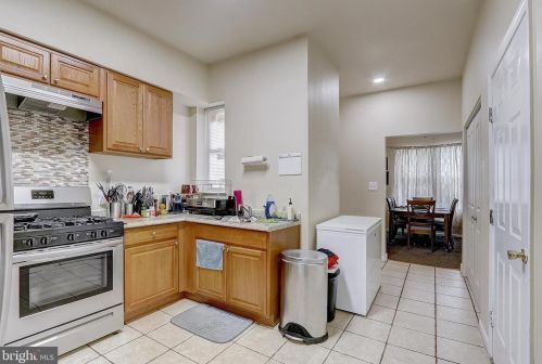 276 Bellevue Ave, Trenton NJ  08618-4622 exterior