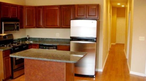 947 18th St, Chicago, IL 60608-2362