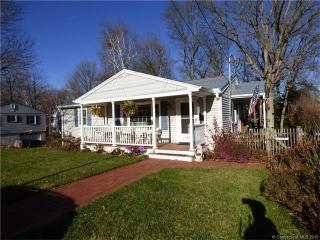 123 Williamson Cir, Watertown, CT 06779-2025