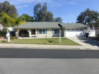 1805 Donalor Dr, Escondido, CA 92027-4424