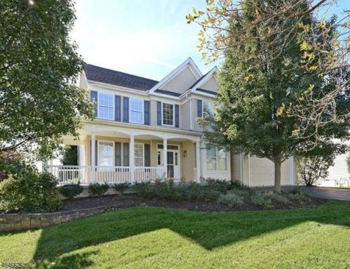 23 Crestview Dr, Clinton, NJ 08809-2048