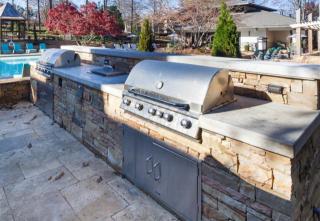 2085 Lake Park Dr, Smyrna GA  30080-7698 exterior