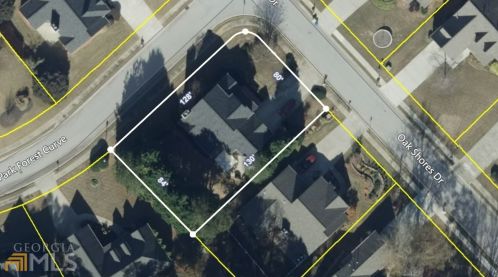 30 Oak Shores Dr, Newnan, GA 30265-5522