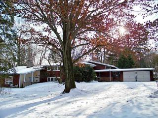 405 Gore Rd, Erie, PA 16509-2306