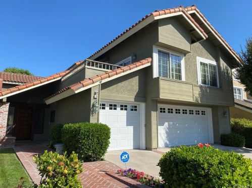 10 Vispera, Irvine CA  92620-2127 exterior
