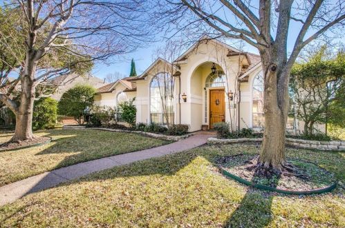 3924 Belton Dr, Dallas, TX 75287-4804