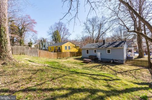 3201 Henderson Ave, Silver Spring MD 20902-1921 exterior