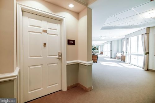 2402 Windrow Dr, Princeton, NJ 08540-5019
