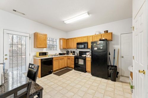 6663 Sunset Park, Rex GA  30273-5804 exterior