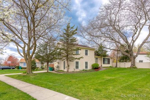 1501 Bunescu Ln, Buffalo Grove, IL 60089-1211