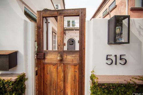 515 23rd St, Manhattan Beach, CA 90266-2204