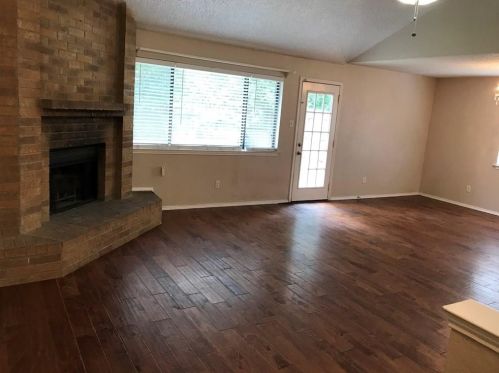 617 Little Fox Ln, Fort Worth TX  76108-3953 exterior