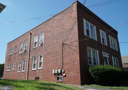 12 Cedar Ave, Camden, NJ 08109-2502