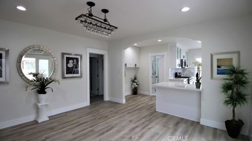 1020 Hickory St, Santa Ana CA  92701-6004 exterior