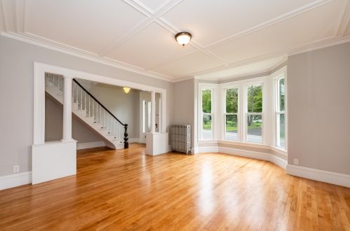 61 Pine Hill Rd, Berwick, ME 03901-2919