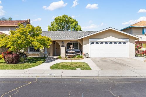 1443 Chadwick Pl, Manteca, CA 95336-2932
