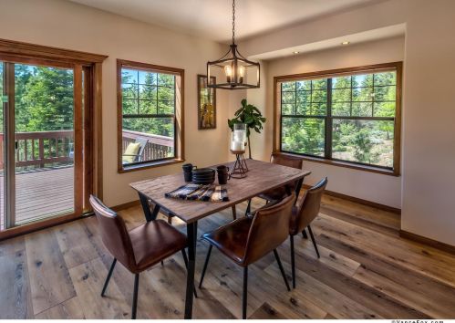 12275 Stockholm Way, Truckee CA  96161-6945 exterior