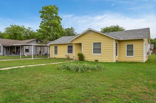 9000 Rowland Dr, Fort Worth TX  76108-2225 exterior