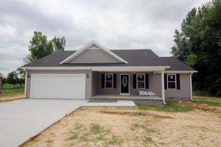 765 Buffalo Valley Rd, Baxter, TN 38544-5114