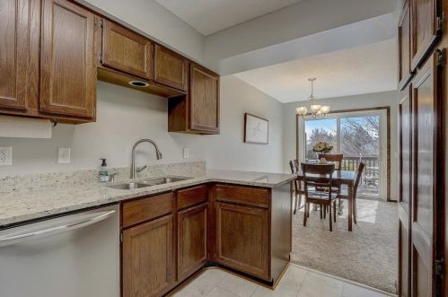 2862 Castleford Ct, Saint Paul MN  55125-3416 exterior