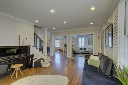 627 Hillpine Dr, Atlanta GA  30306-3222 exterior