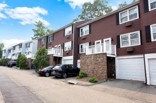 12 Camelot Dr, Norwalk, CT 06850-2438