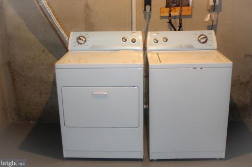 15034 Shamrock Ridge Rd, Silver Spring MD 20906-6107 exterior