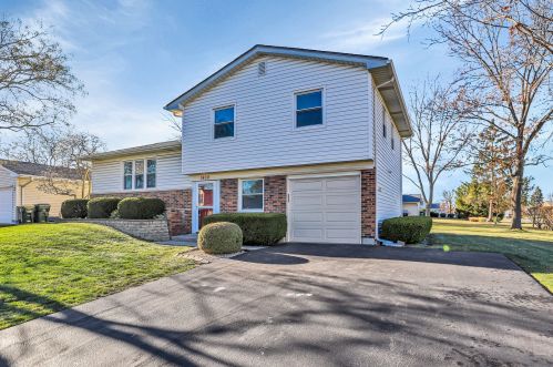 1400 Evans Ct, Elk Grove Vlg, IL 60007-3115