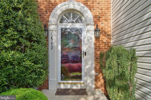 14752 Links Pond Cir, Gainesville, VA 20155-4835