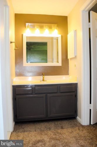 15034 Shamrock Ridge Rd, Silver Spring MD 20906-6107 exterior