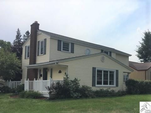 938 Michigan St, Hibbing, MN 55746-1636