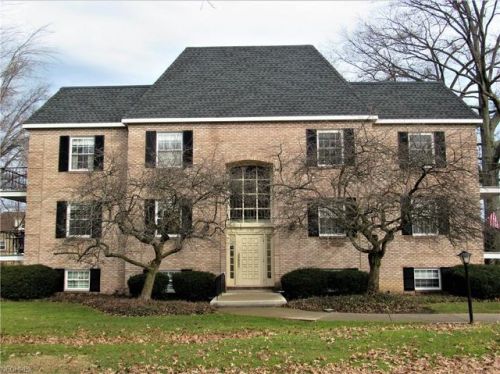 1155 Charter Oak Ln, Cleveland OH 44145-2649 exterior