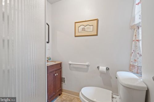 1424 Jackson St, Philadelphia PA  19145-3617 exterior