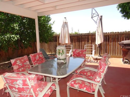 1528 Rosehill Dr, Riverside CA  92507-0614 exterior