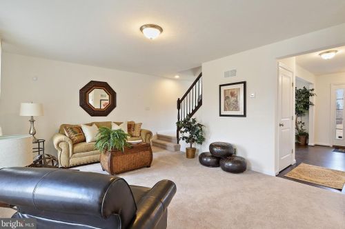 575 Ripple Dr, Hanover, PA 17331