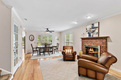 4589 Covenant Ct, Gurnee, IL 60031-3200